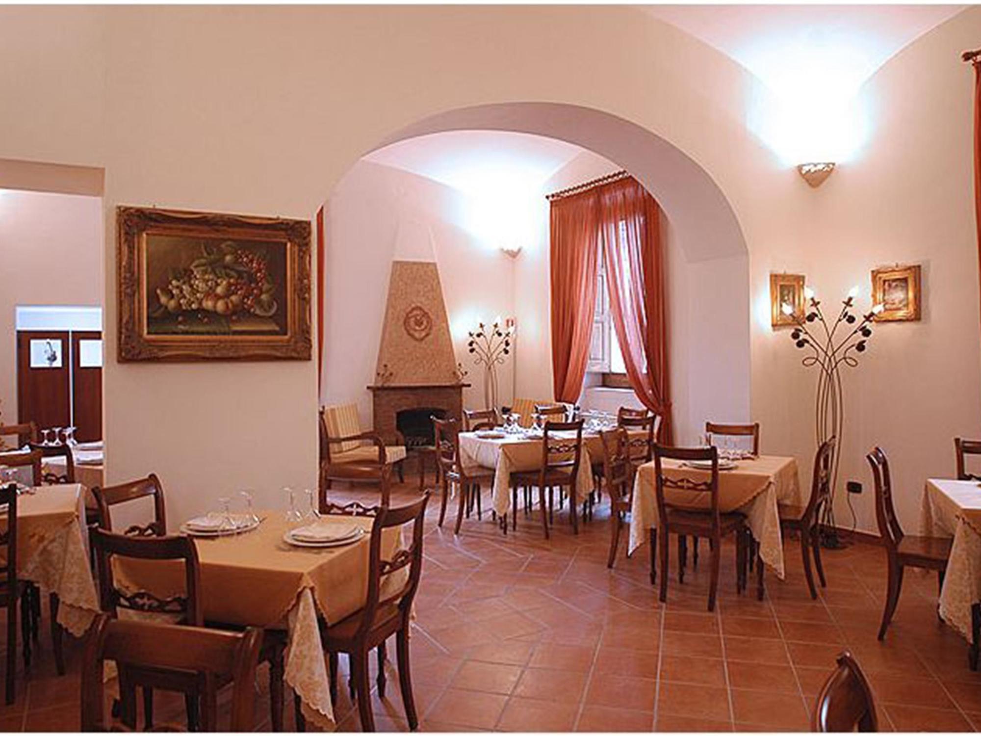 Hotel Ristorante Novecento Caserta Exteriér fotografie