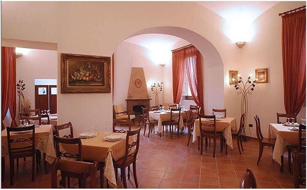 Hotel Ristorante Novecento Caserta Exteriér fotografie
